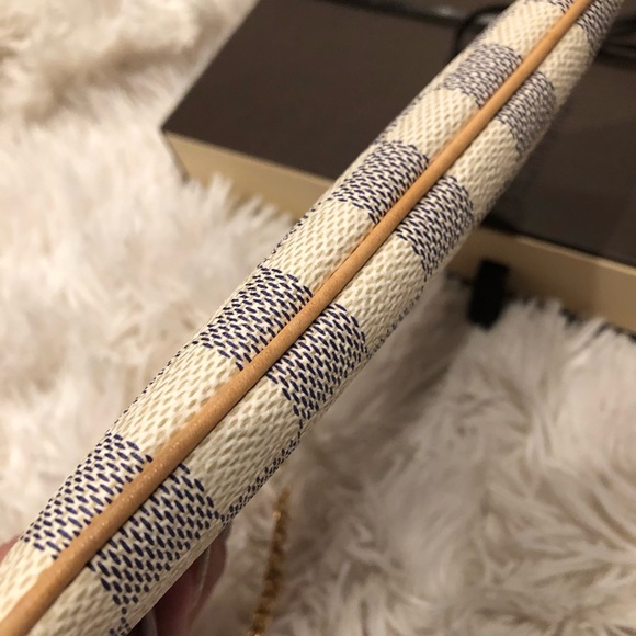 Louis Vuitton Milla Azur - Picture 5 of 8